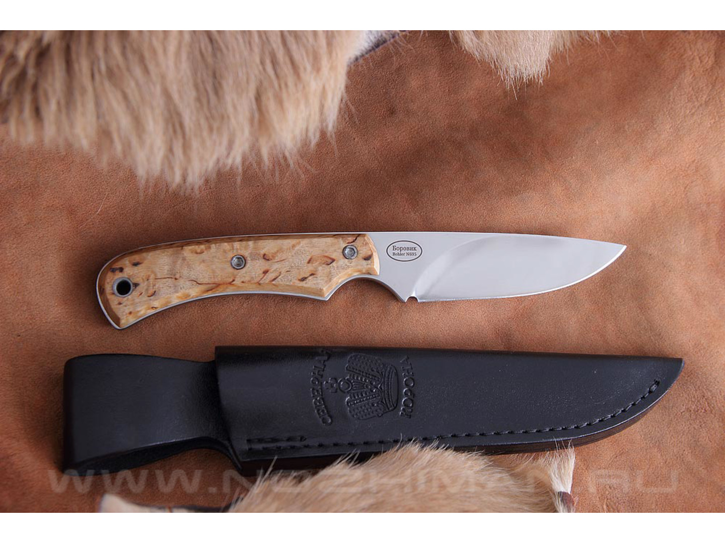 Нож "Боровик" Bohler N695, карельская береза