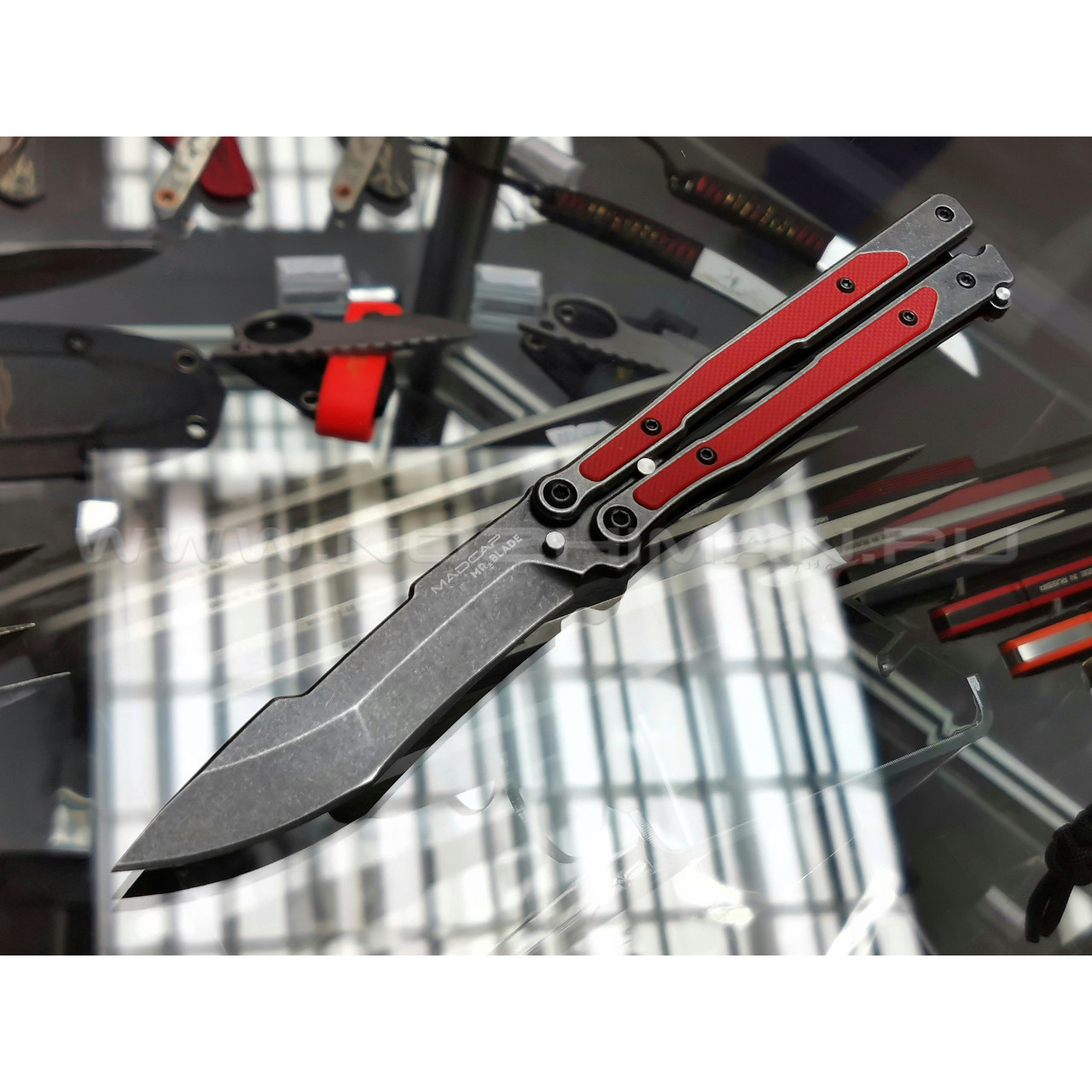 Mr.Blade балисонг Madcap сталь Aus-8 блэквош, рукоять G10 red