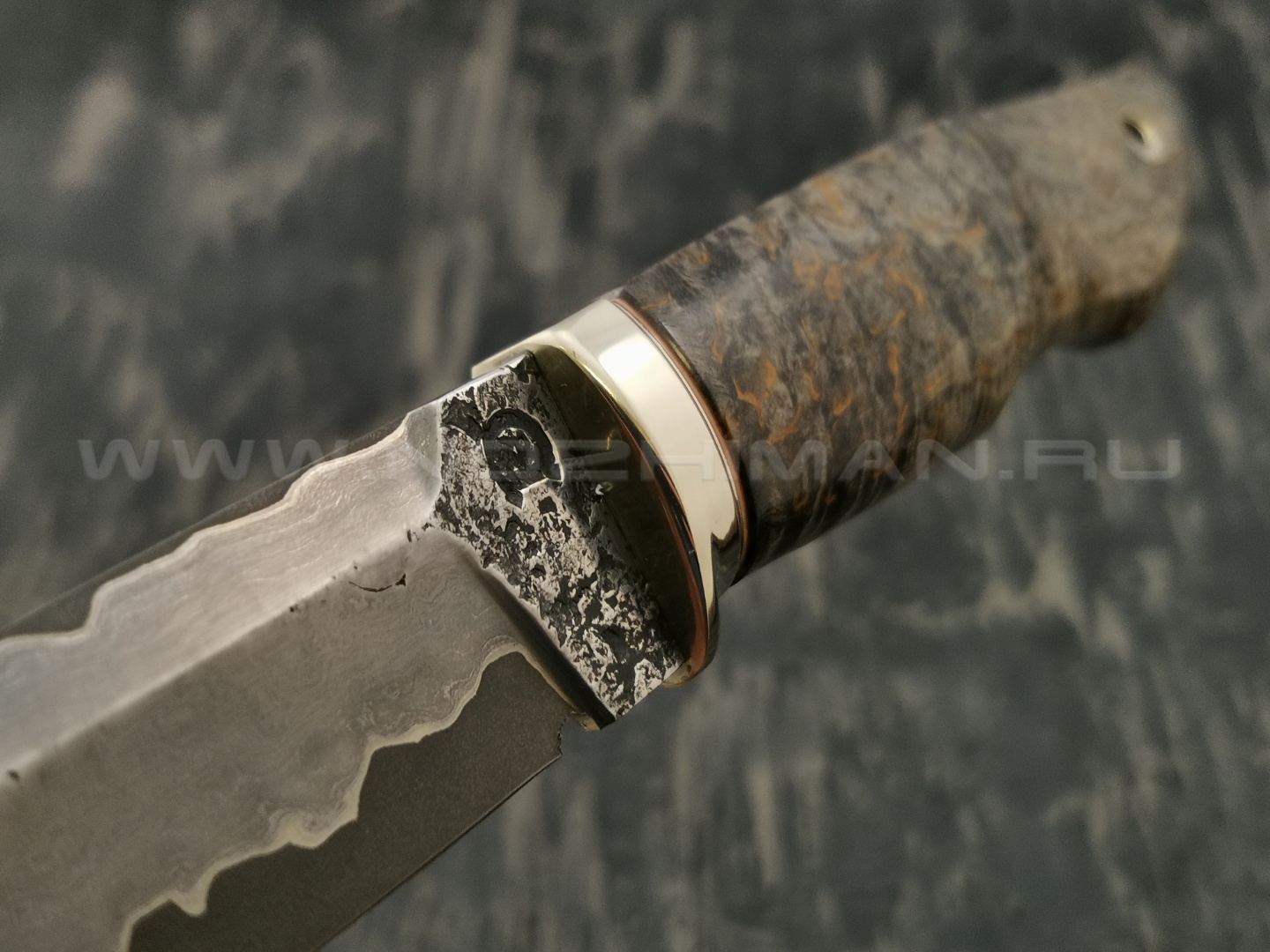Нож НЛВ1 ламинированная сталь K340 рукоять стаб. карельская береза, мельхиор (Леонид Васильев)