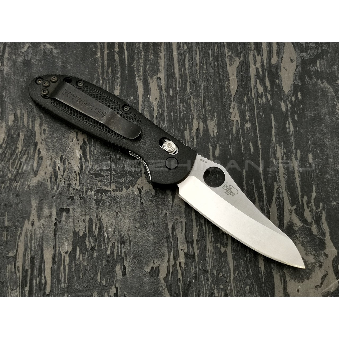 Нож Benchmade 555 Mini Griptilian сталь CPM-S30V рукоять GFN
