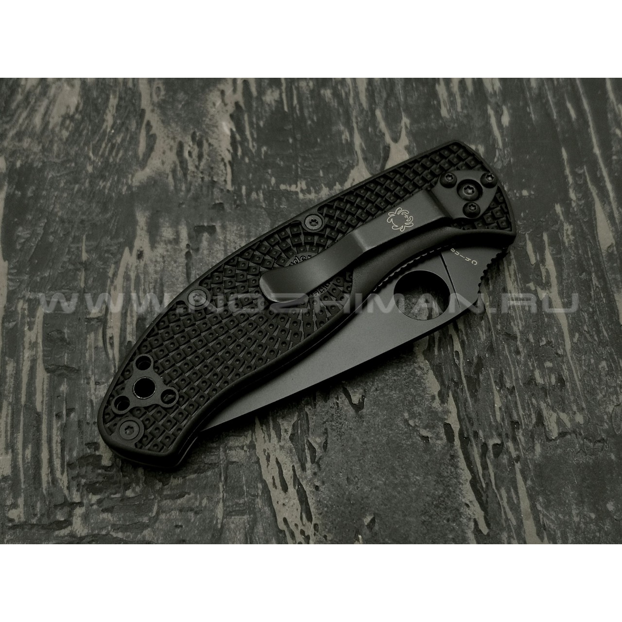 Нож Spyderco Tenacious Serrated C122SBBK, сталь 8Cr13MoV black, рукоять FRN black