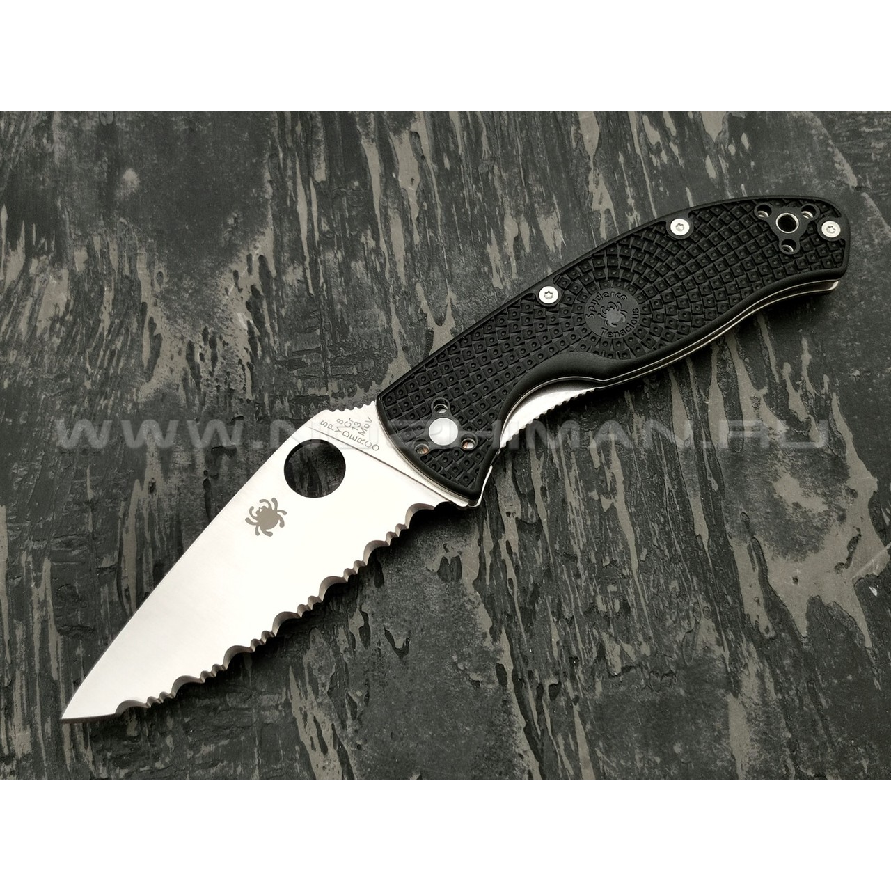Нож Spyderco Tenacious Serrated C122SBK, сталь 8Cr13MoV satin, рукоять FRN black