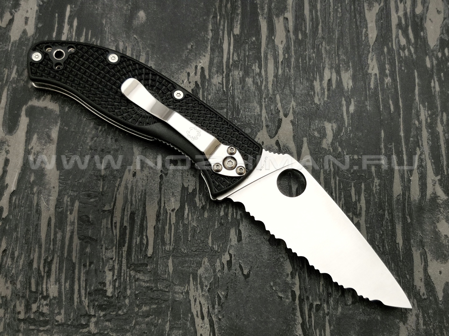 Нож Spyderco Tenacious Serrated C122SBK, сталь 8Cr13MoV satin, рукоять FRN black