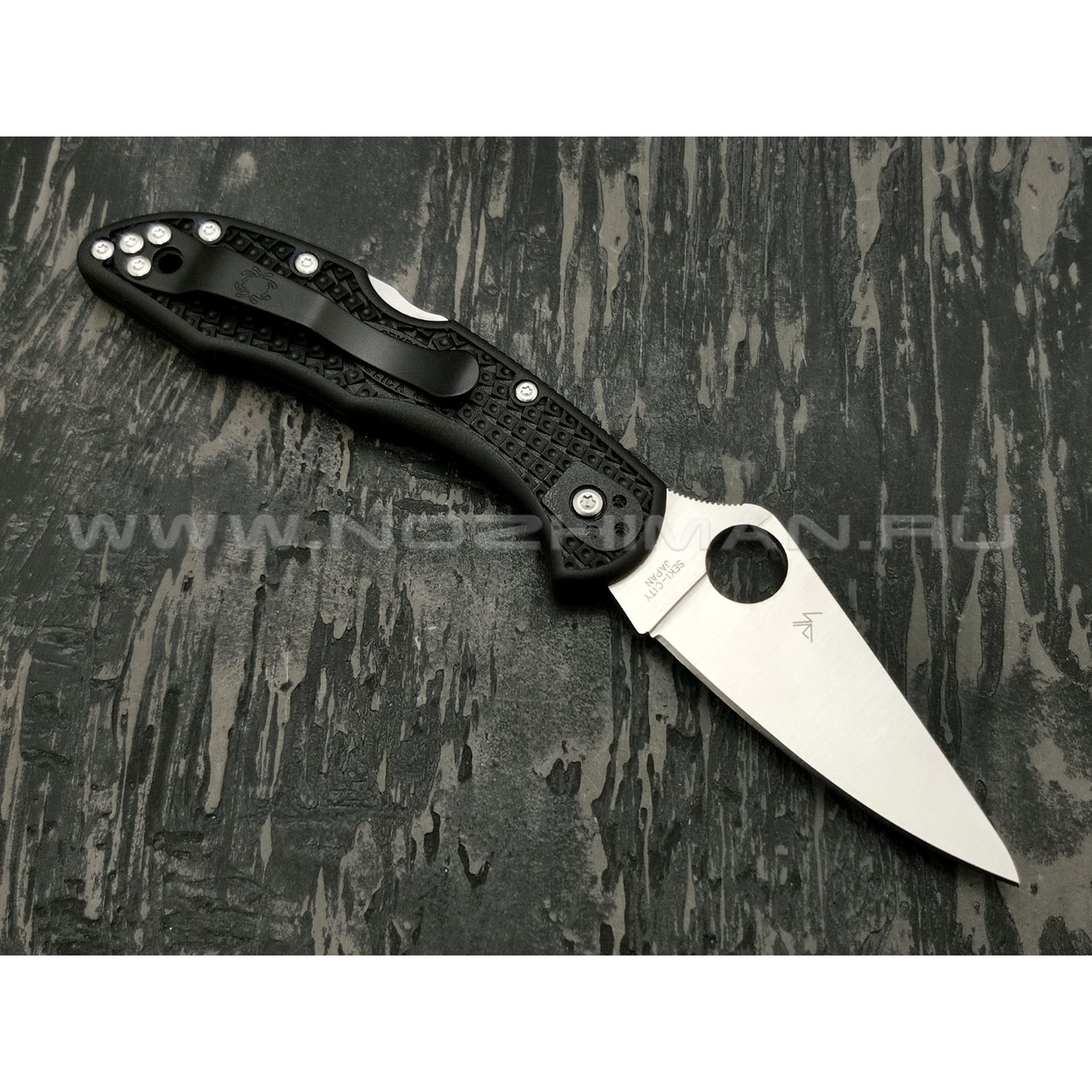 Нож Spyderco Delica 4 plain C11FPBK, сталь VG-10 satin, рукоять FRN black