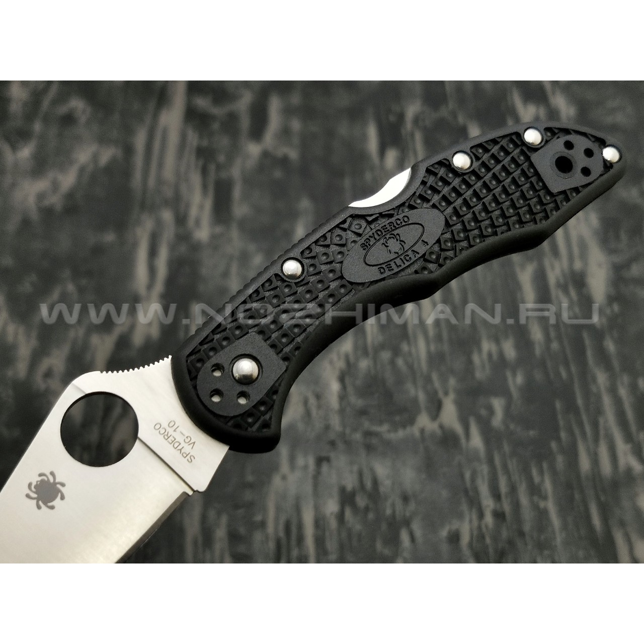 Нож Spyderco Delica 4 plain C11FPBK, сталь VG-10 satin, рукоять FRN black
