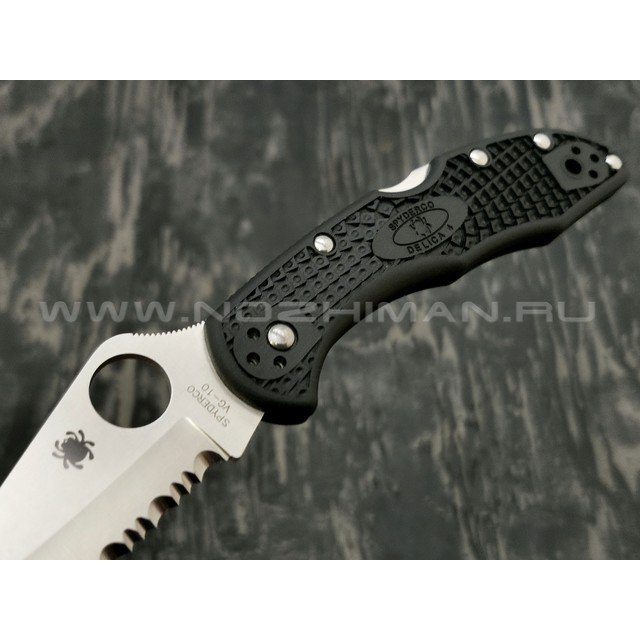 Нож Spyderco Delica 4 serrated C11SBK, сталь VG-10 satin, рукоять FRN black