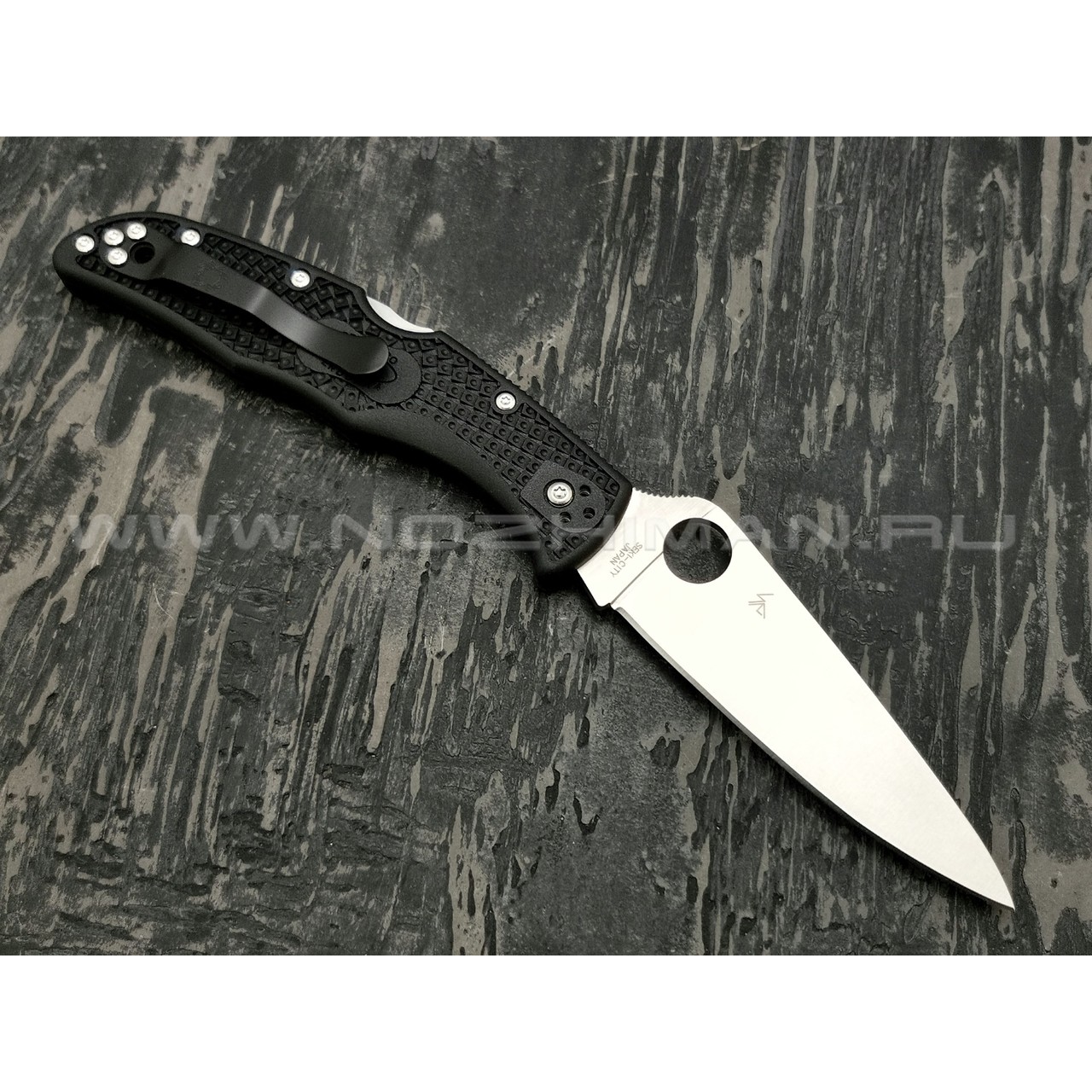Нож Spyderco Endura 4 Flat Ground Black C10FPBK, сталь VG-10 satin, рукоять FRN Black