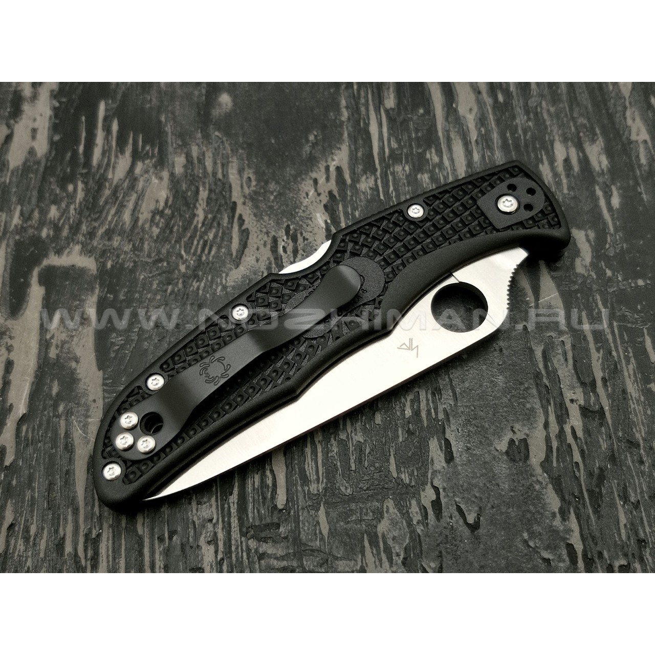 Нож Spyderco Endura 4 Flat Ground Black C10FPBK, сталь VG-10 satin, рукоять FRN Black