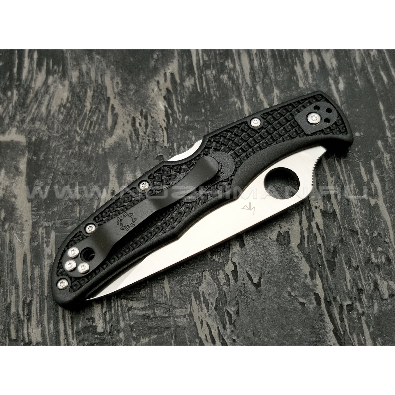 Нож Spyderco Endura 4 Plain Edge C10PBK, сталь VG-10 satin, рукоять FRN Black