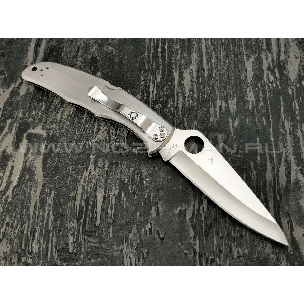 Нож Spyderco Endura 4 Stainless Plain Edge C10P, сталь VG-10 satin, рукоять Stainless Steel
