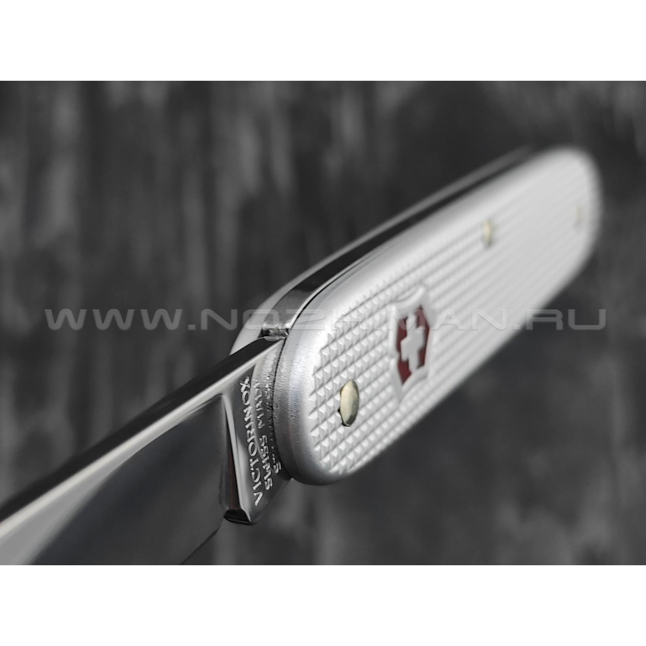 Нож Victorinox 0.8000.26 Swiss Army 1, сталь X55CrMo14, рукоять Alox