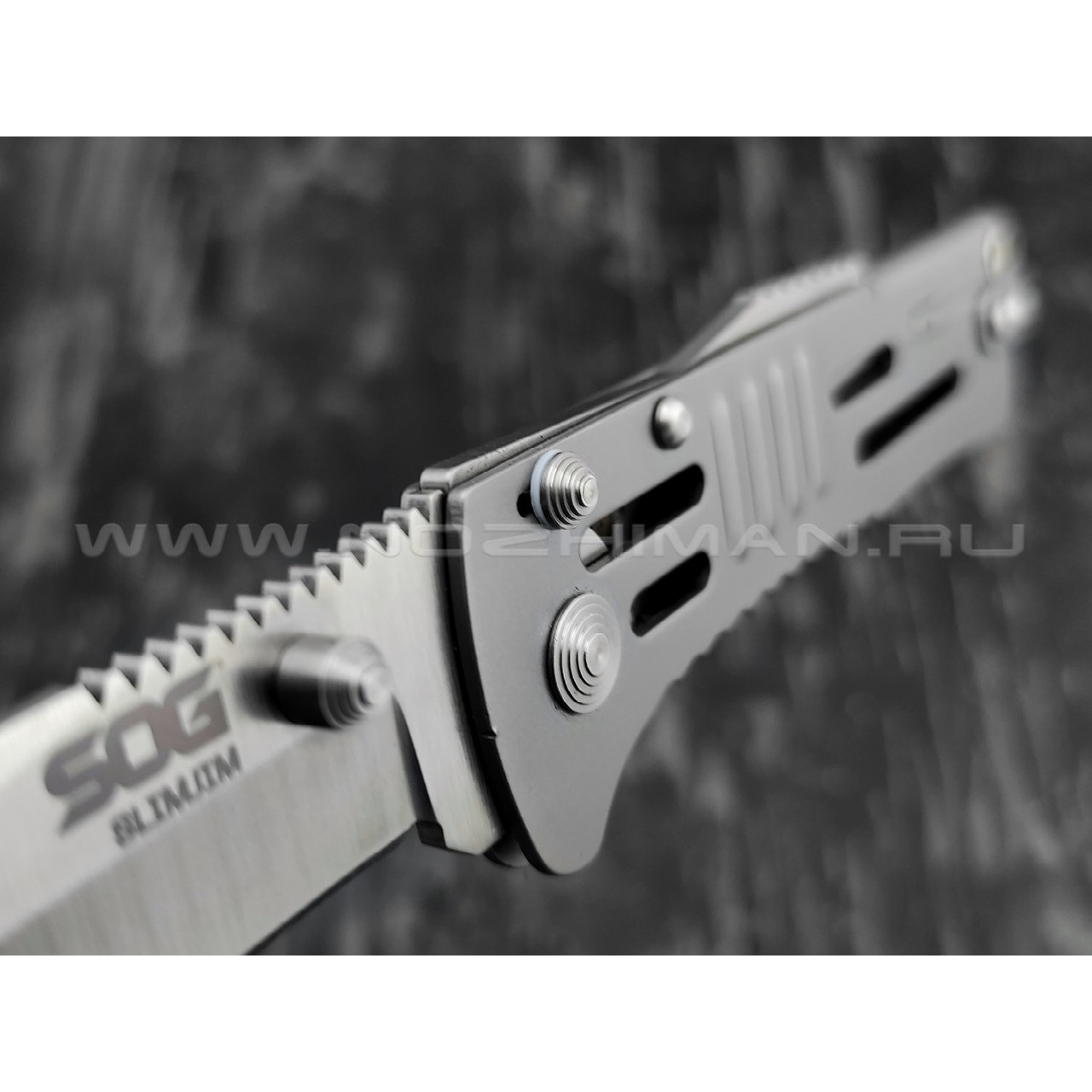 Нож SOG SJ-31 SlimJim сталь Aus-8, рукоять сталь 420J2
