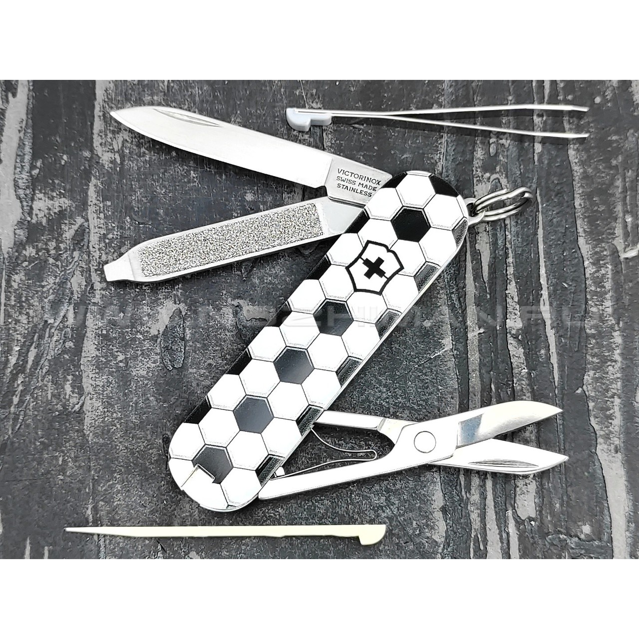 Швейцарский нож Victorinox 0.6223.L2007 World Of Soccer (7 функций)
