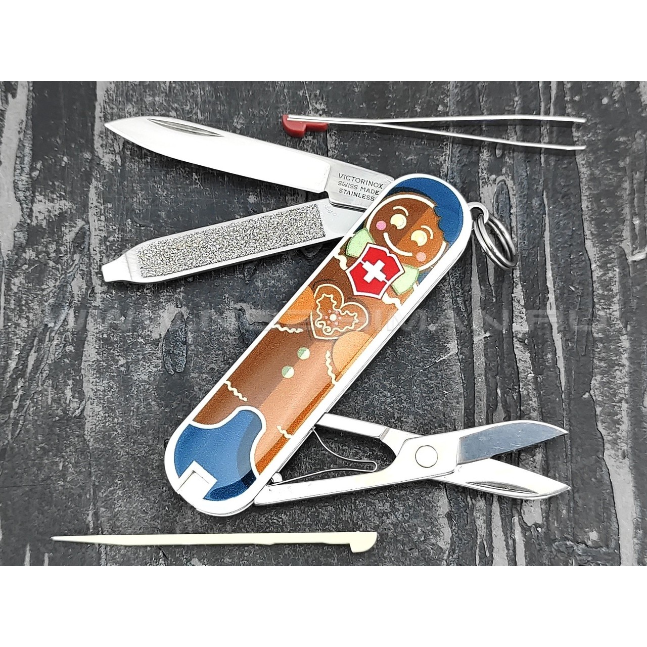 Швейцарский нож Victorinox 0.6223.L1909 Gingerbread Love (7 функций)