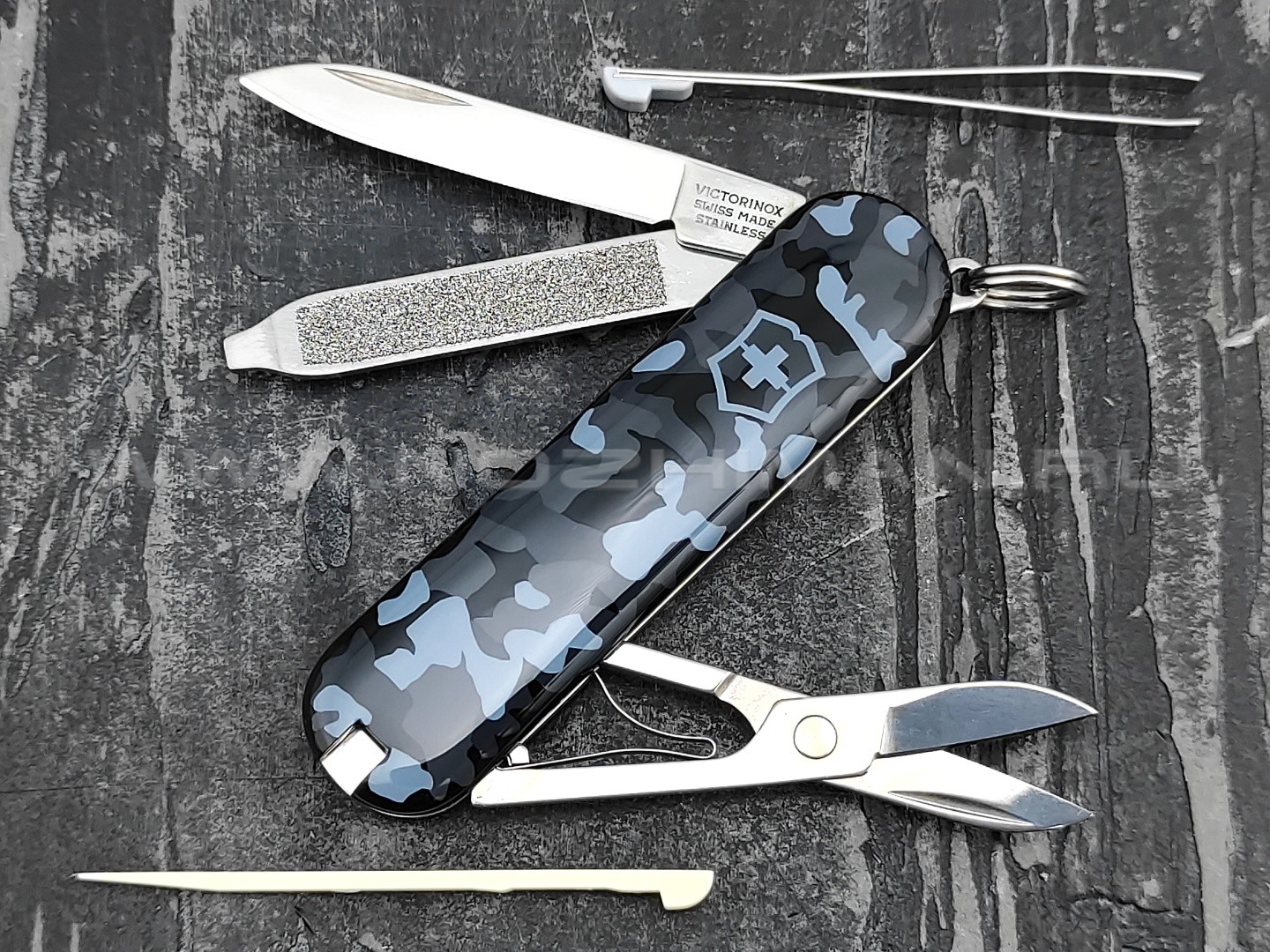 Швейцарский нож Victorinox 0.6223.942 Classic Navy Camouflage (7 функций)