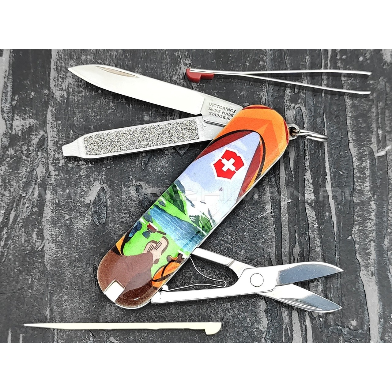 Швейцарский нож Victorinox 0.6223.L1802 Call Of Nature (7 функций)