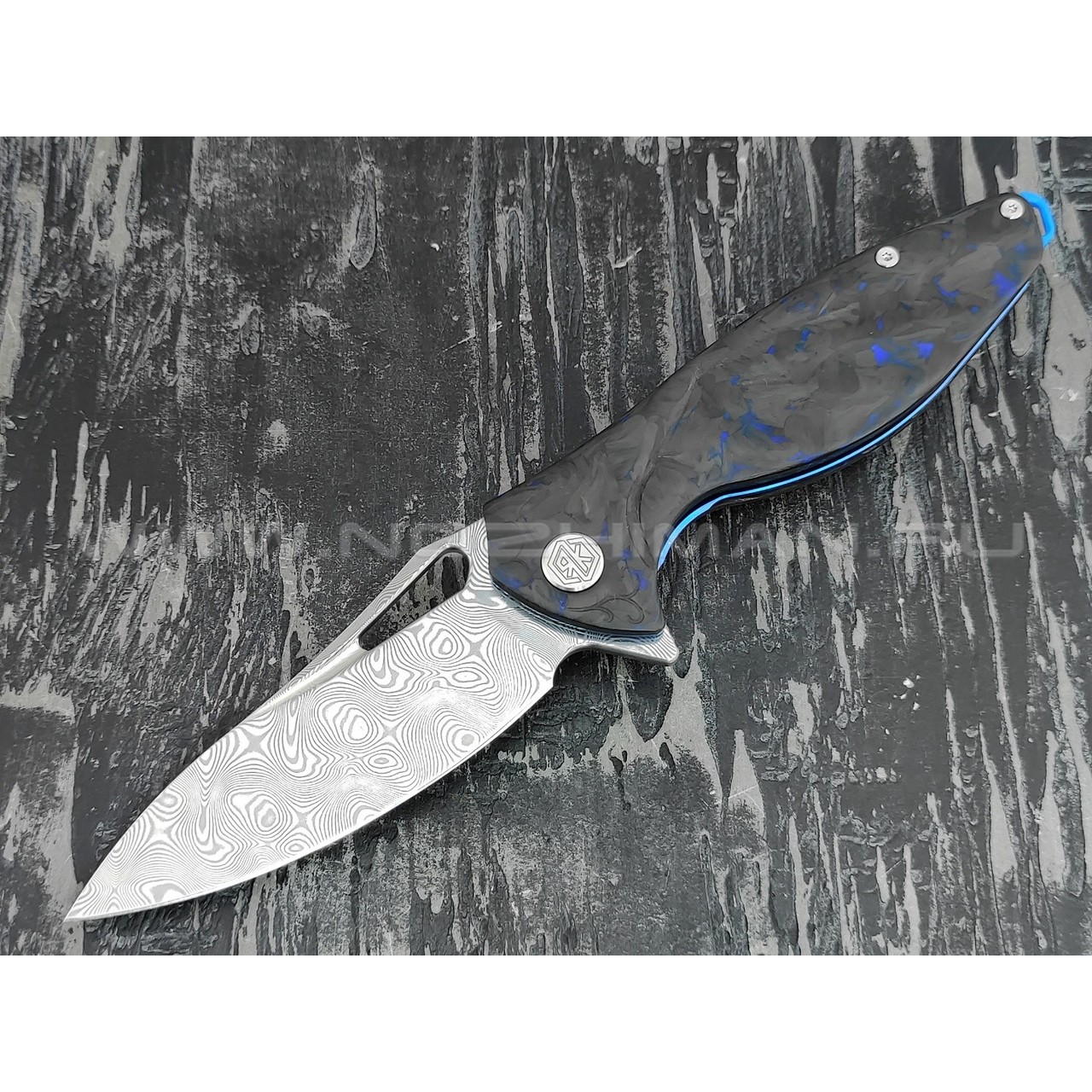 Нож Rike Knife Hummingbird Plus-B/CF RK11532-2 сталь damasteel, рукоять carbon