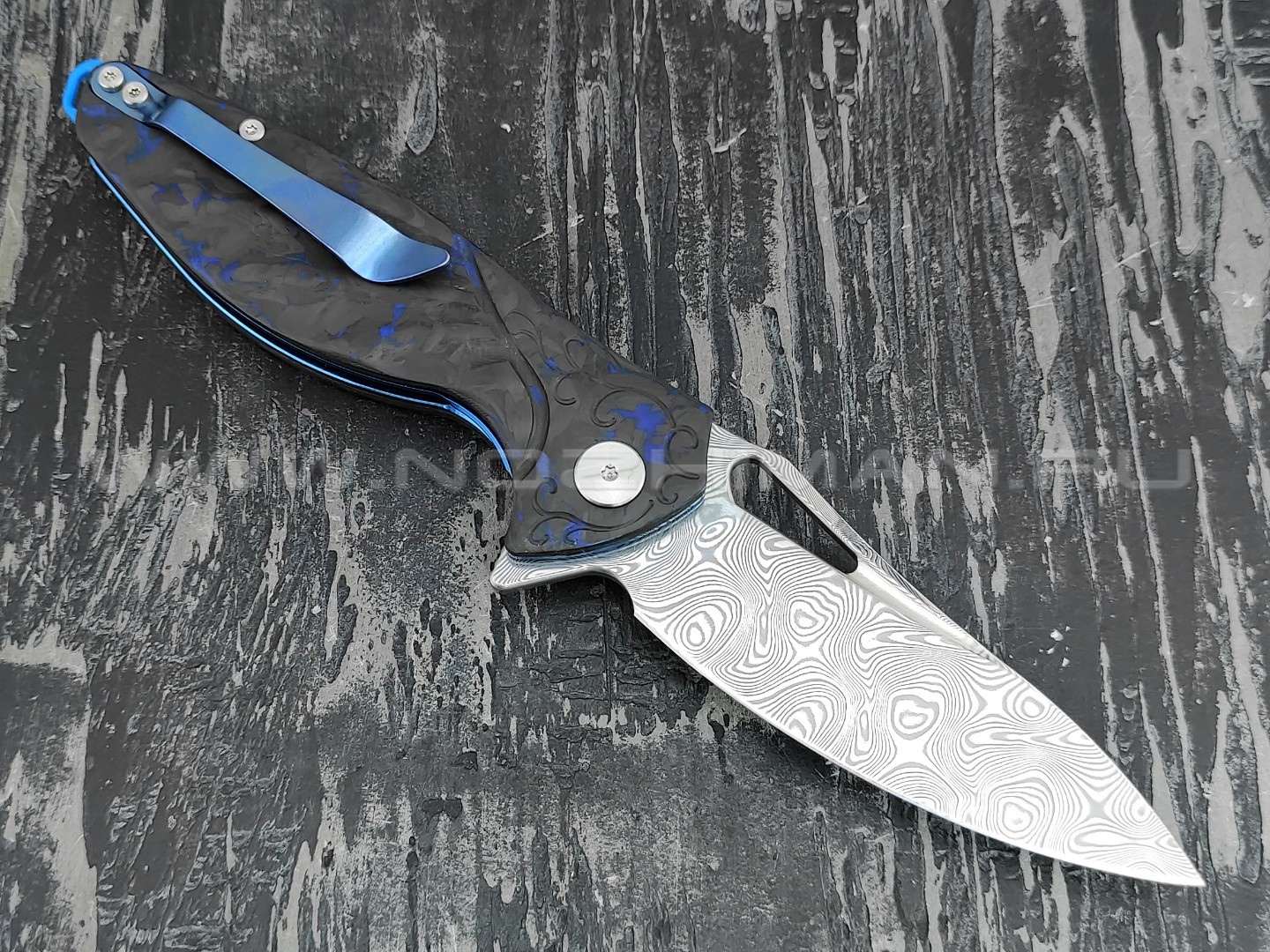 Нож Rike Knife Hummingbird Plus-B/CF RK11532-2 сталь damasteel, рукоять carbon