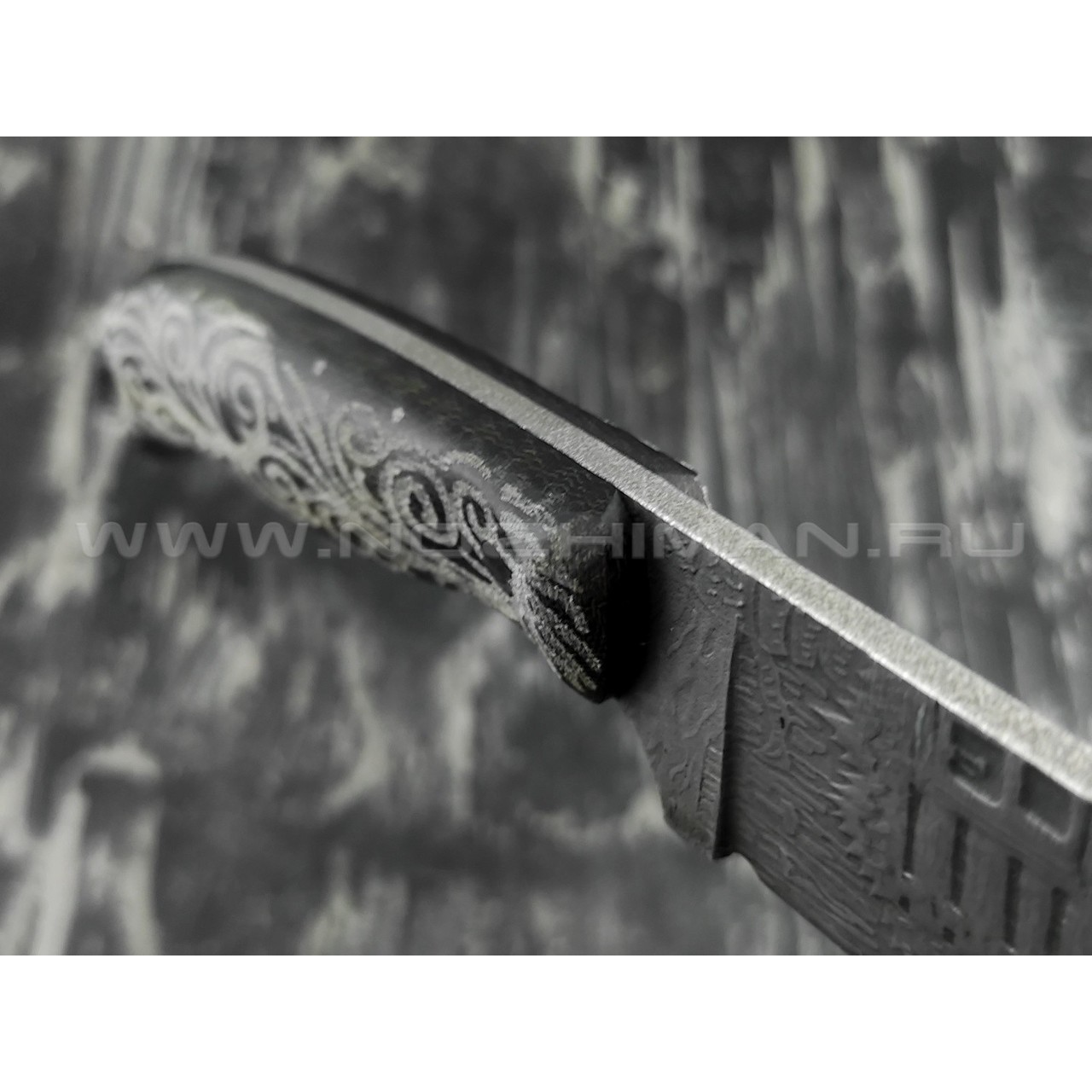 Волчий Век нож "Mark-I" Custom Dark Russian Tales сталь Niolox WA, рукоять микарта с гравировкой