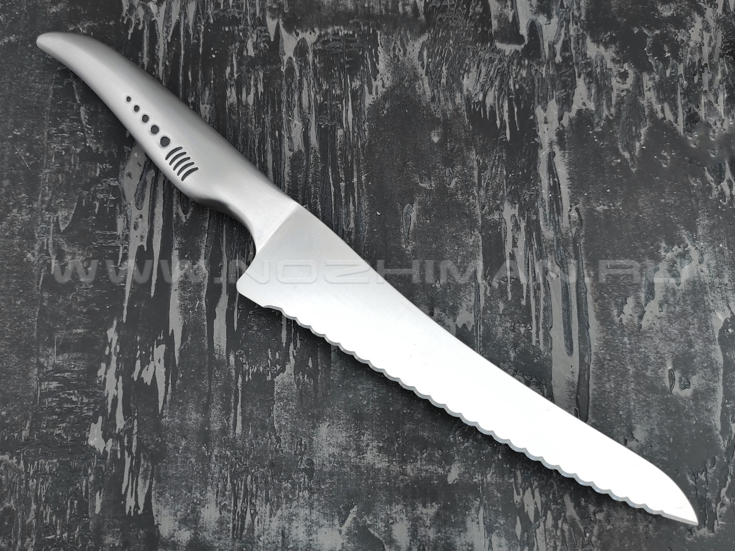 QXF Shark нож для хлеба R-5338 сталь 50Cr15MoV, рукоять сталь