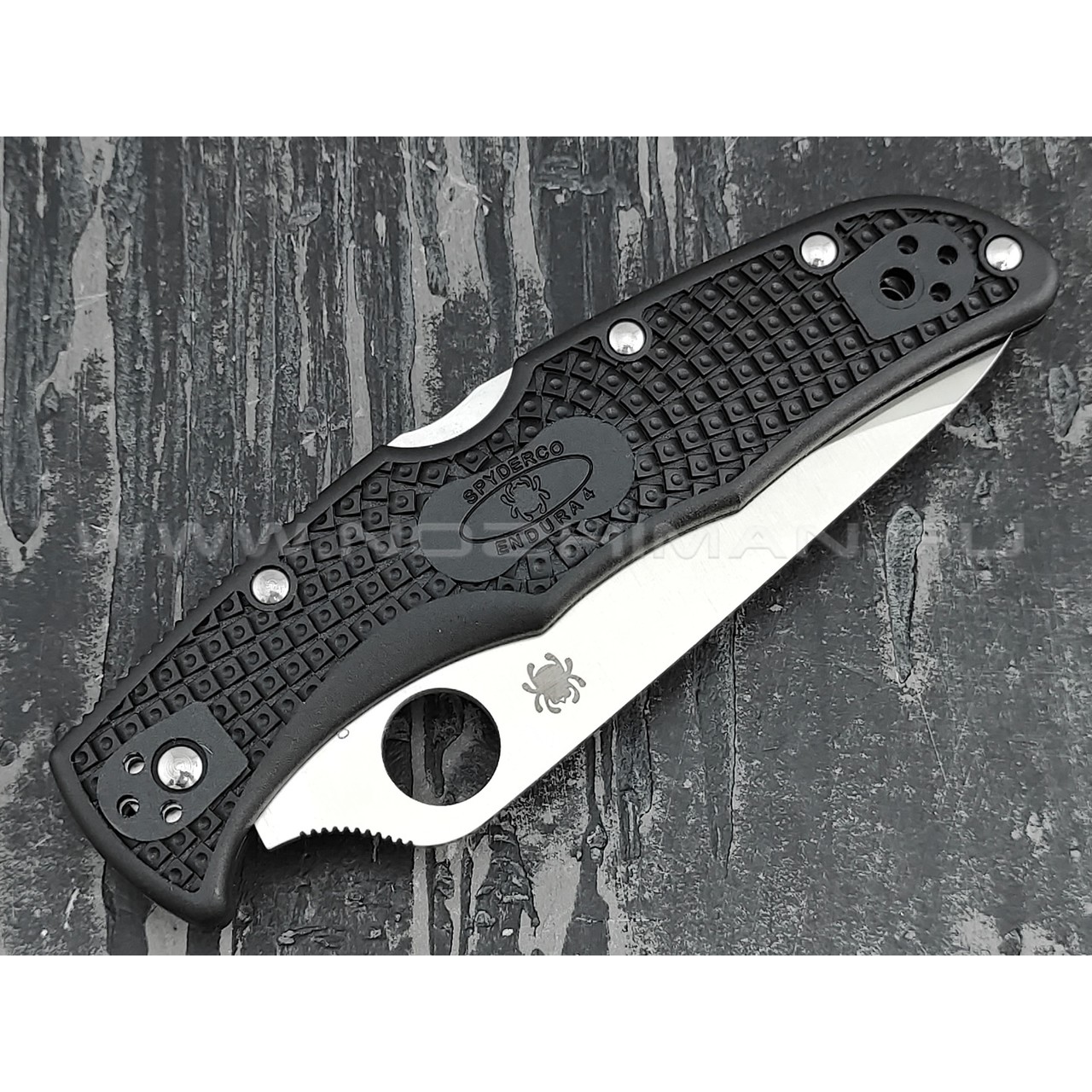 Нож Spyderco Endura 4 Serrated C10SBK, сталь VG-10, рукоять FRN