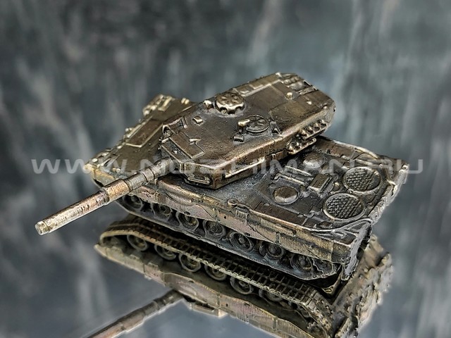 Танк Leopard 2a4, латунь, 50 мм