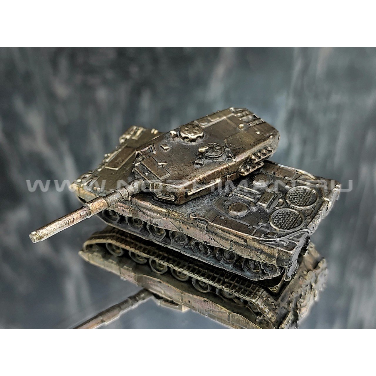 Танк Leopard 2a4, латунь, 50 мм