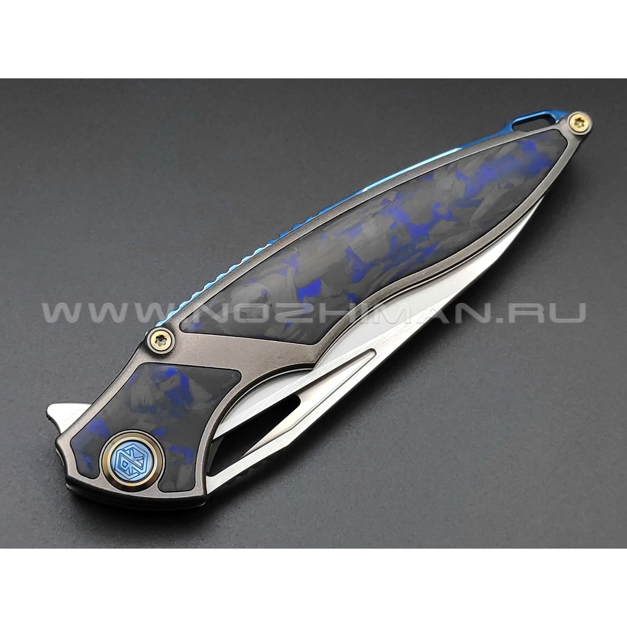 Rike Knife нож RK-1902-BCF сталь M390, рукоять Titanium/Carbon Blue