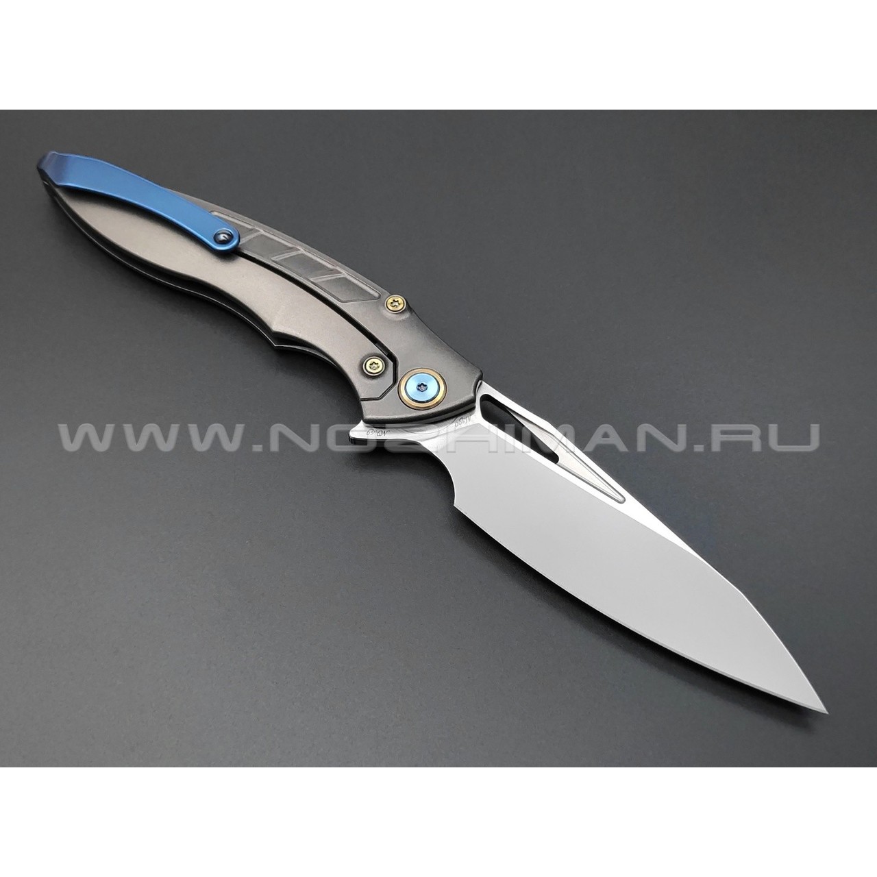 Rike Knife нож RK-1902-RCF сталь M390, рукоять Titanium/Carbon Red