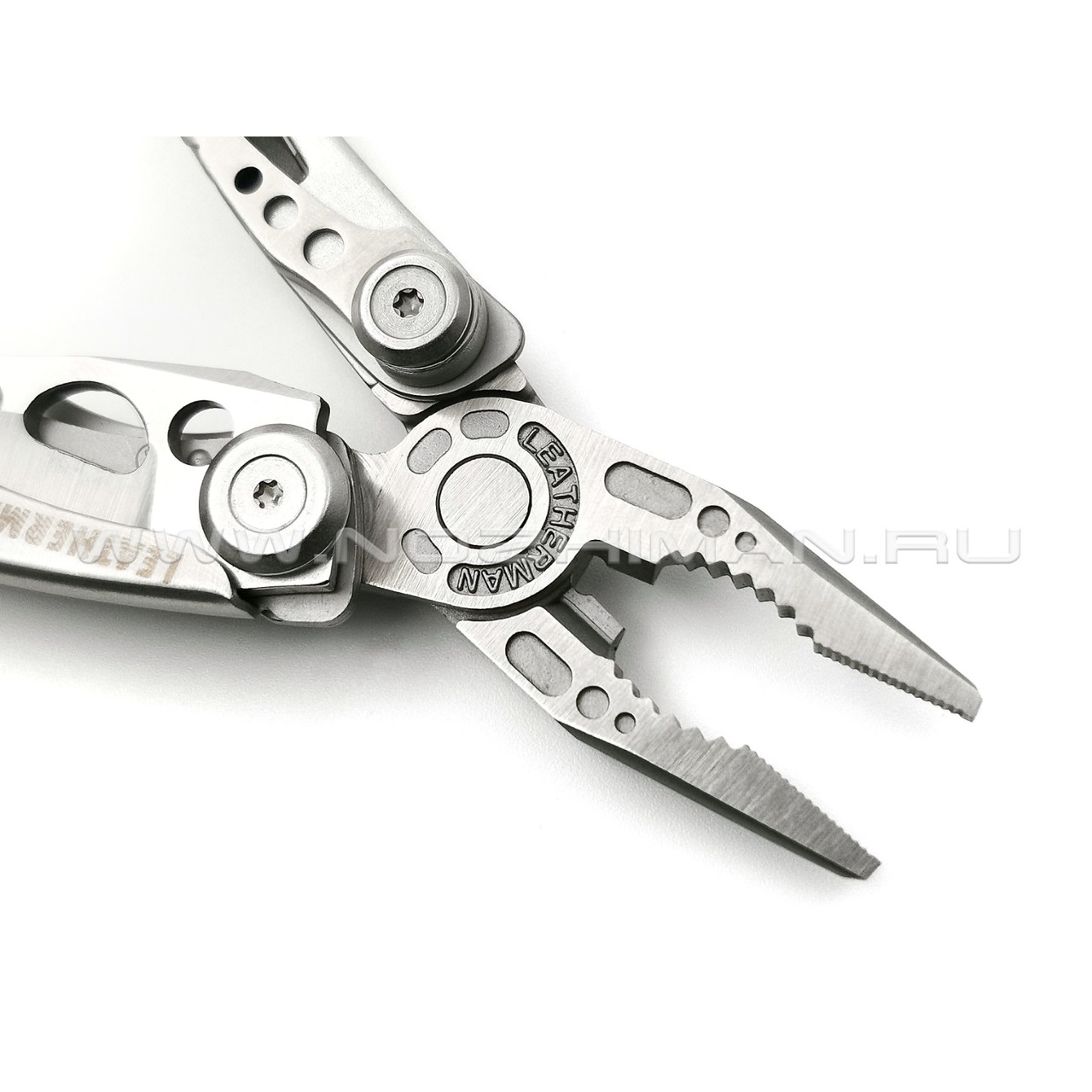 Мультитул Leatherman Skeletool 830846 (7 инструментов) чехол нейлон
