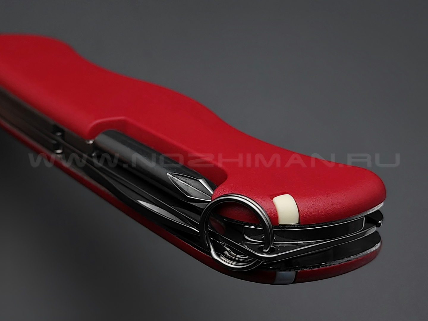 Швейцарский нож Victorinox 0.8453 Adventurer red (11 функций)