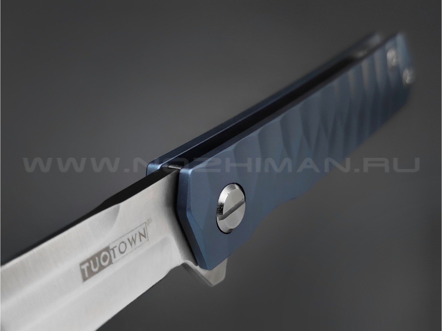 TuoTown нож DBSW-BL Blue сталь D2, рукоять Titanium
