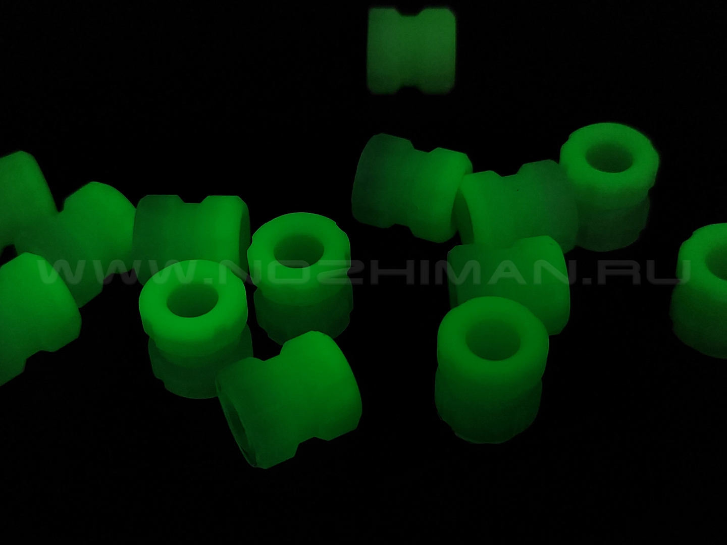 Glow Customs бусина из люминофора (зеленая)