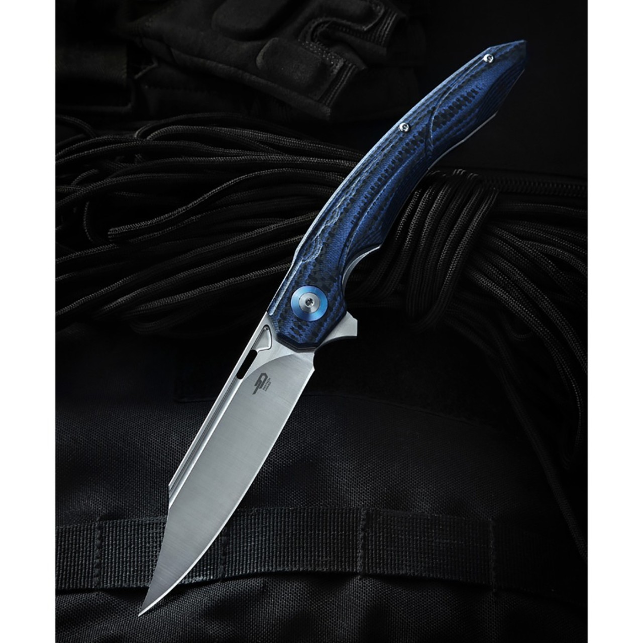 Нож Bestech Fanga BG18E сталь D2, рукоять Carbon fiber, G10 blue