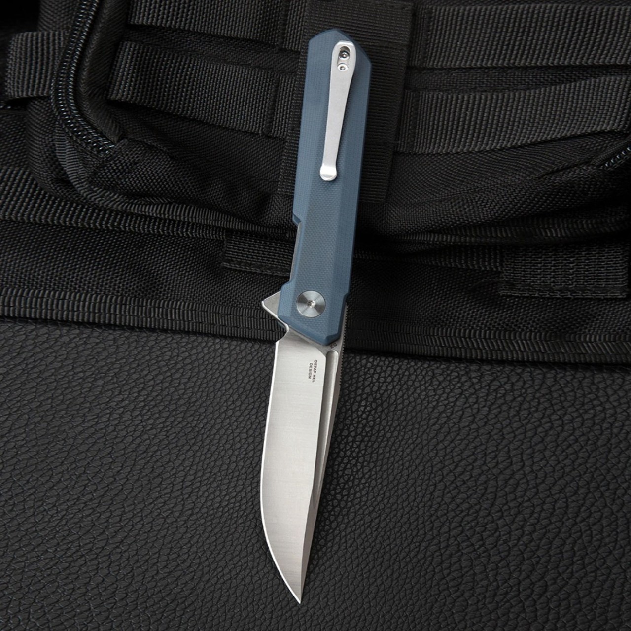 Нож Bestechman Dundee BMK01C сталь D2, рукоять G10 grey