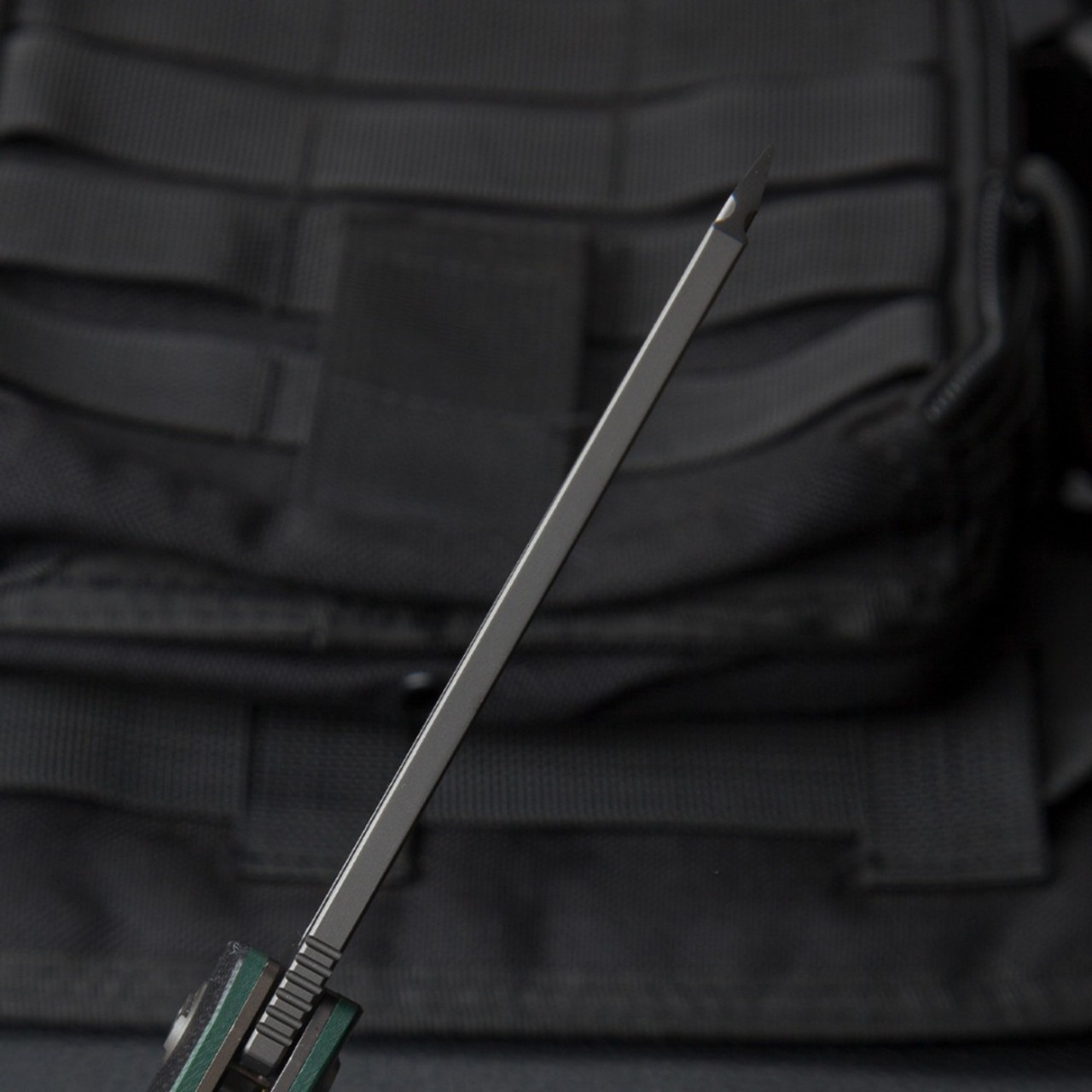 Нож Bestech Slyther BG51D сталь 14C28N grey, рукоять G10 black & green