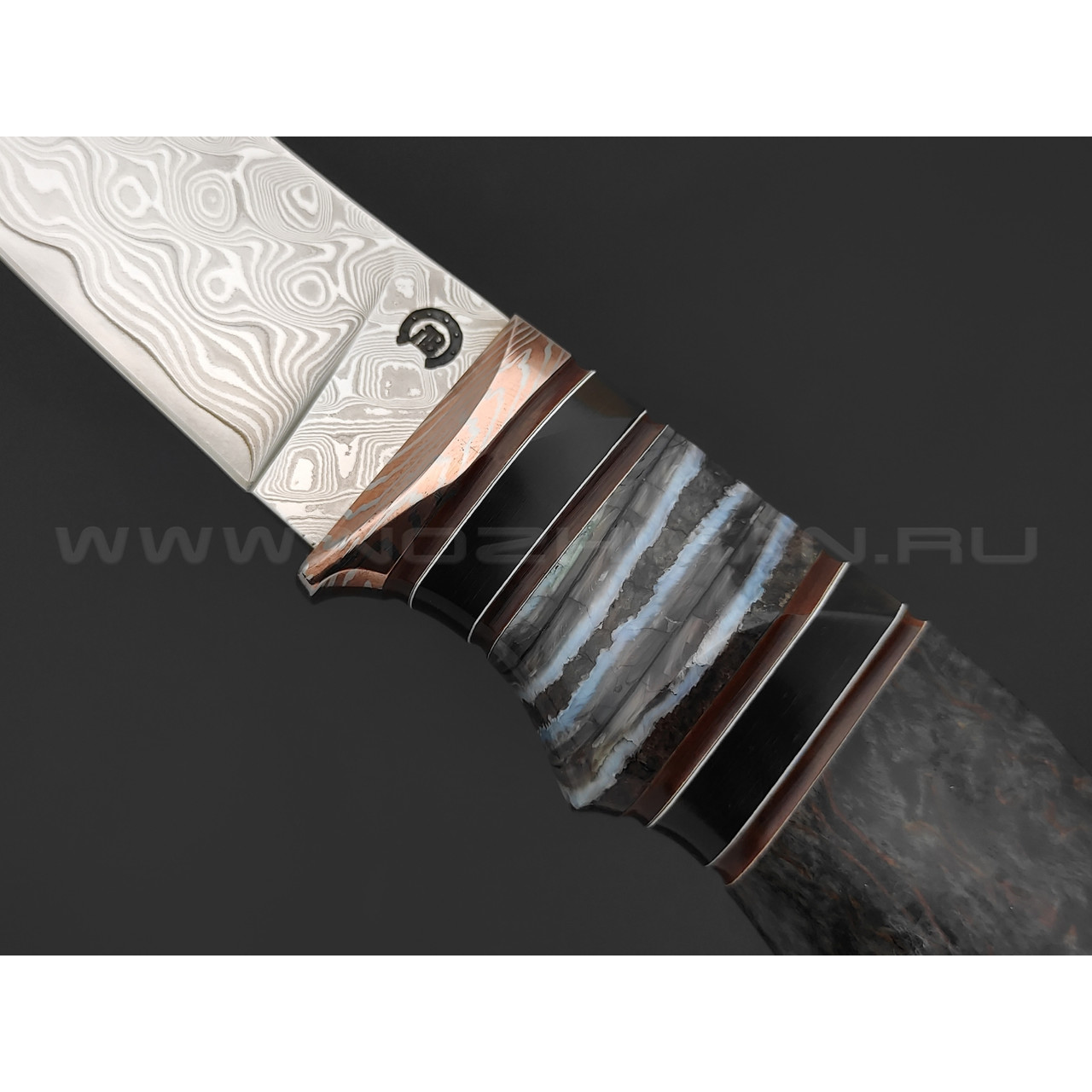 Кузница Васильева нож НЛВ126 ламинат M398, рукоять карельская береза, мокумэ-ганэ, зуб мамонта, карболит