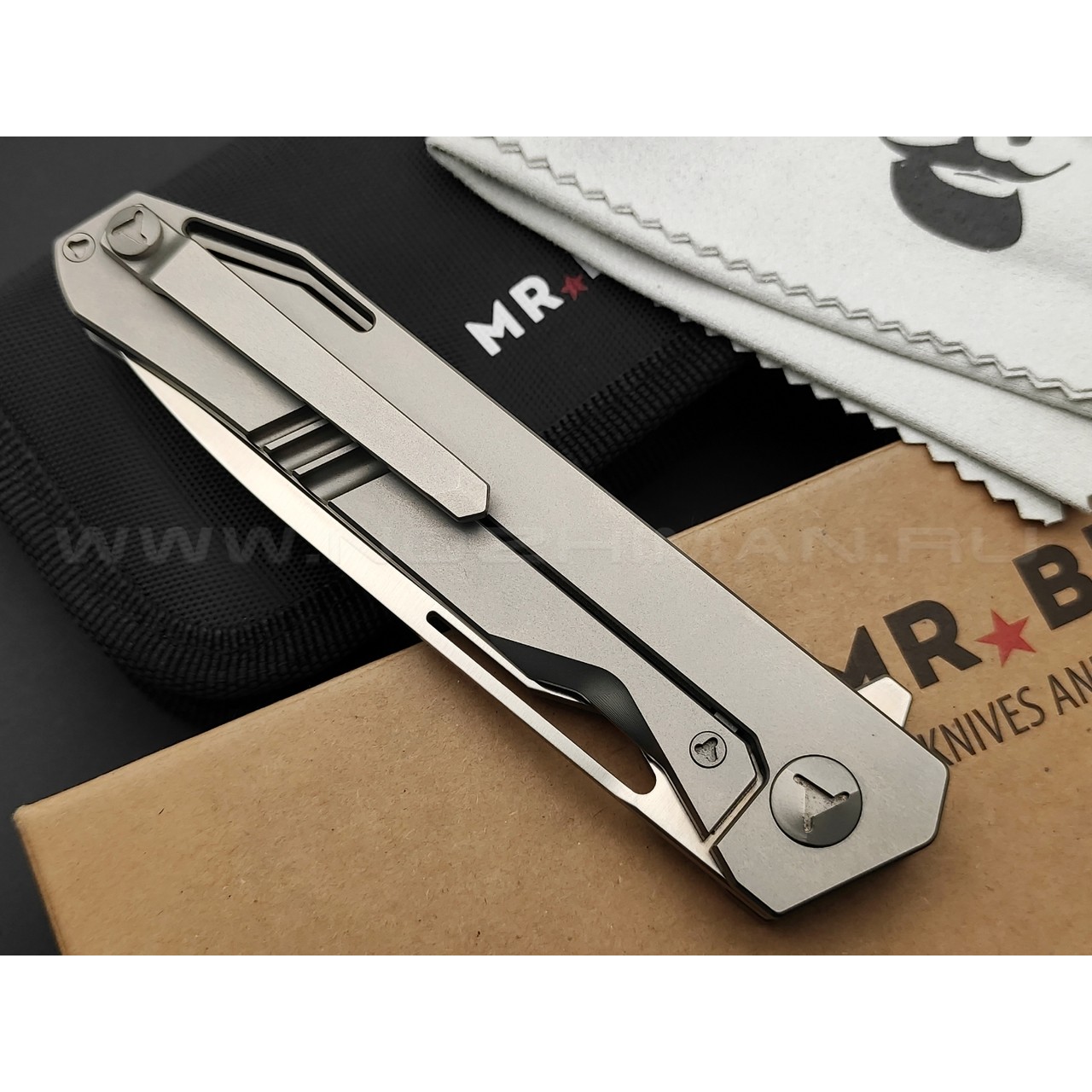 Mr.Blade складной нож Keeper "Тигр" сталь M390 satin, рукоять Titanium, ручная художественная гравировка