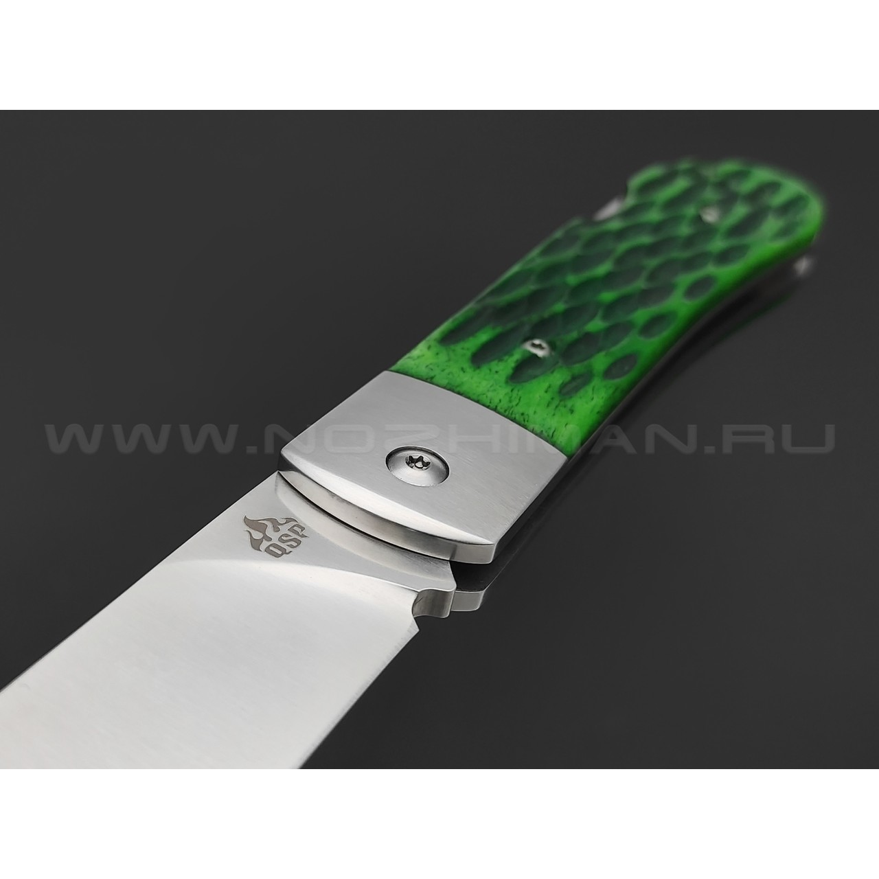 Нож QSP Worker QS128-B сталь N690 satin, рукоять Bone green, кожаный чехол