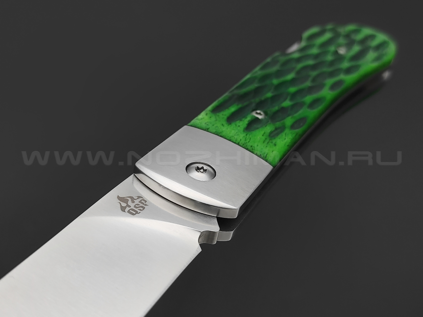 Нож QSP Worker QS128-B сталь N690 satin, рукоять Bone green, кожаный чехол