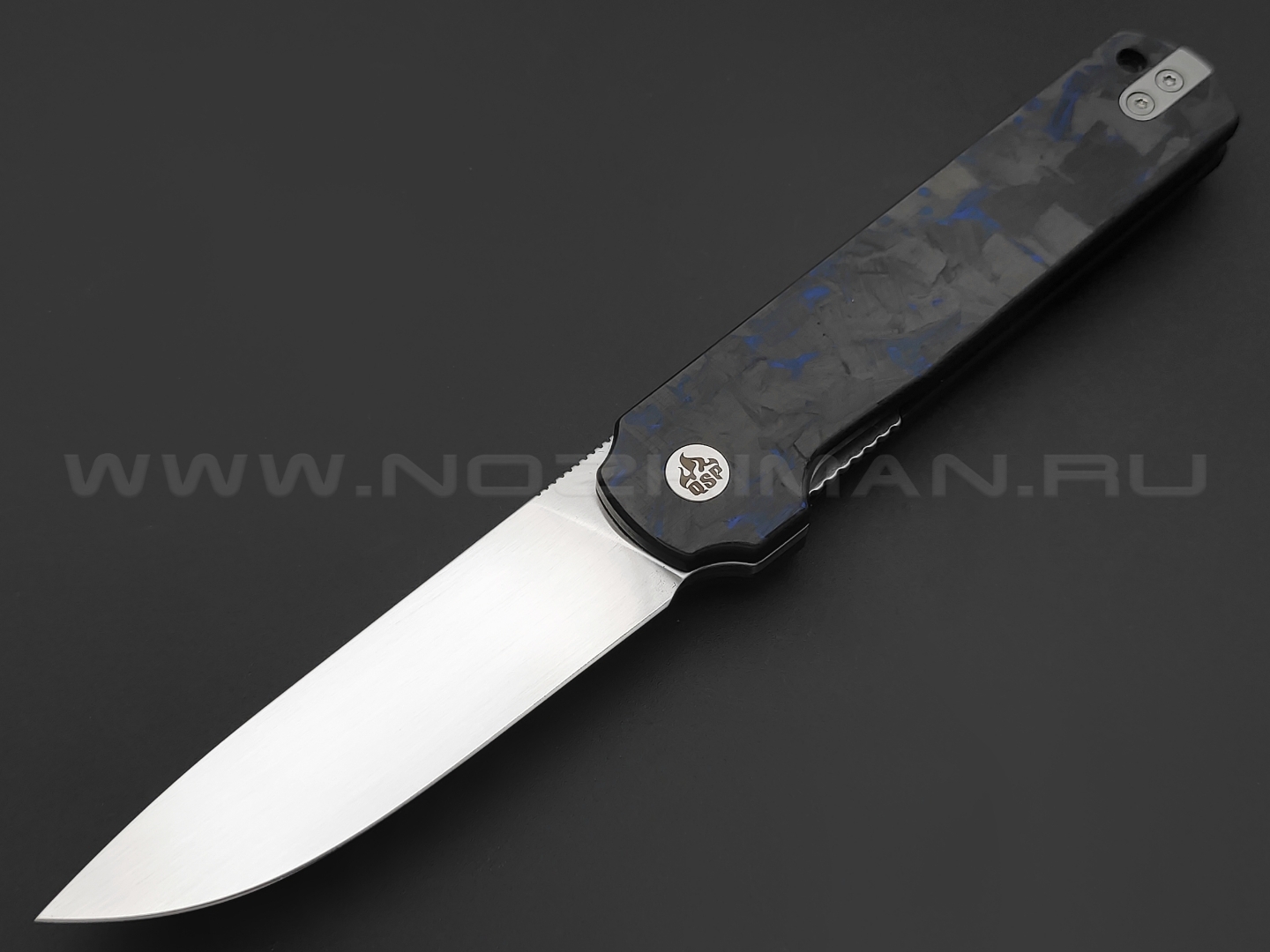 Нож QSP Lark QS144-E сталь 14C28N satin, рукоять Chaotic carbon fiber blue
