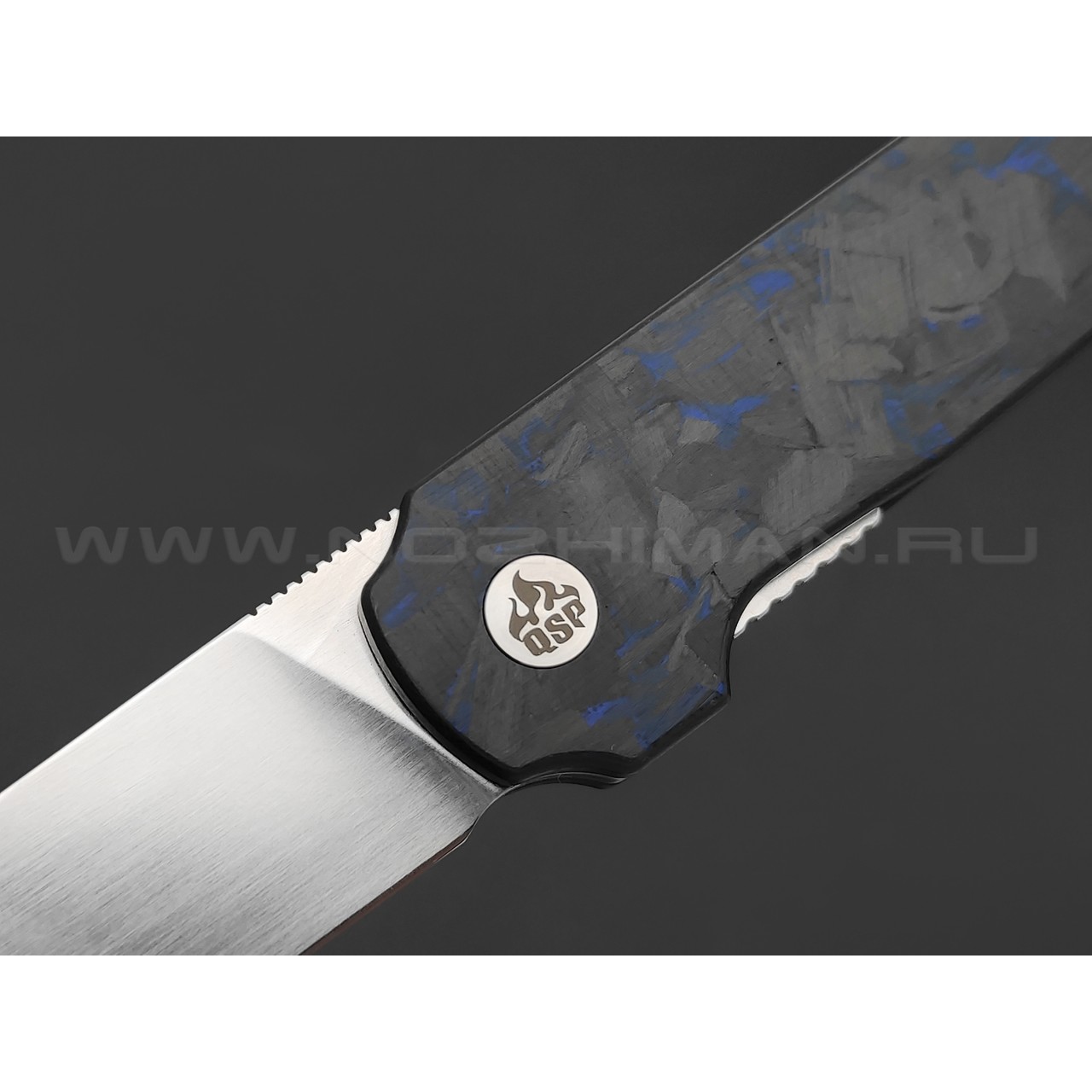 Нож QSP Lark QS144-E сталь 14C28N satin, рукоять Chaotic carbon fiber blue