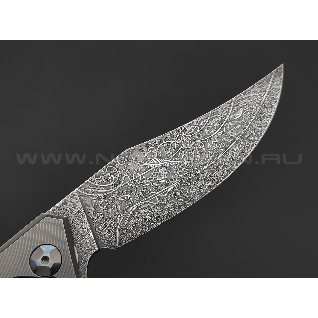 Neyris Knives складной нож Toa сталь CPM 3V, рукоять Titanium, moonglow, травление Николая Ежелева