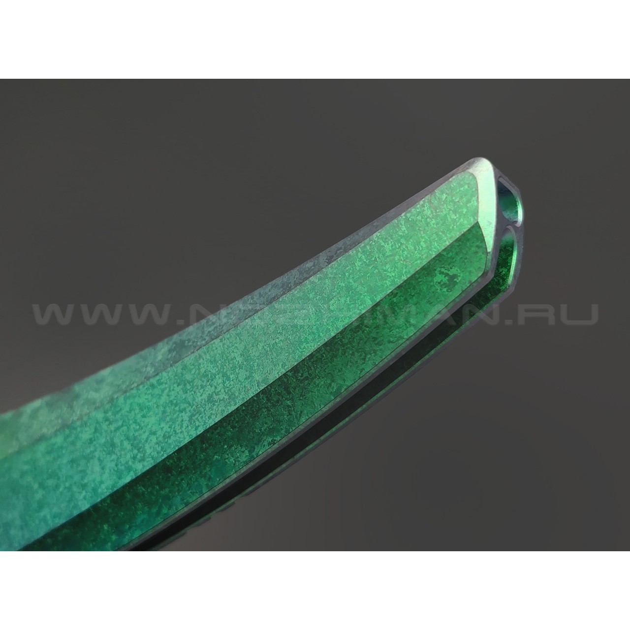 TuoTown складной нож Magpie Integral TMP-MKAG сталь M390 bead-blast & satin, рукоять Titanium Crystal Green