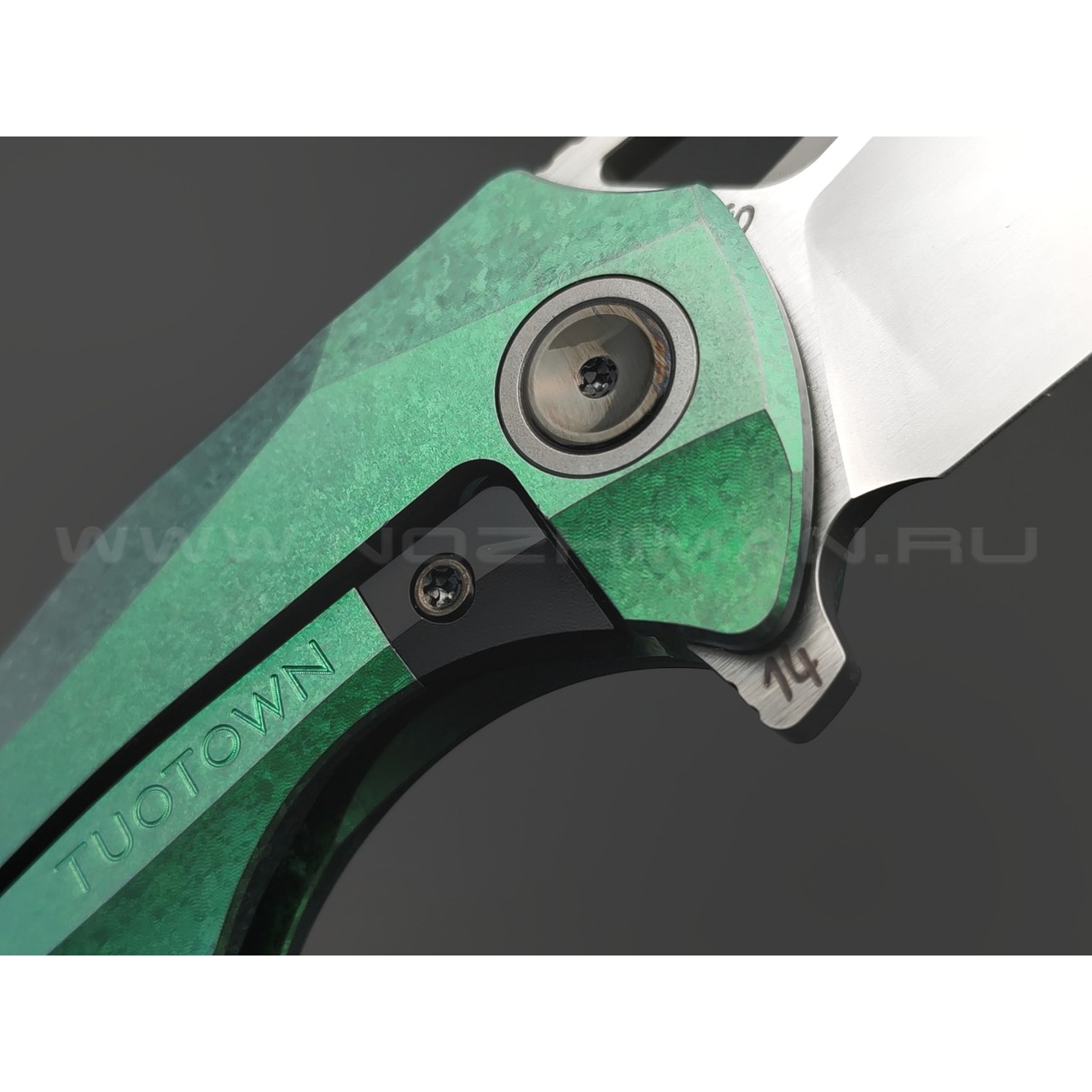 TuoTown складной нож Magpie Integral TMP-MKAG сталь M390 bead-blast & satin, рукоять Titanium Crystal Green