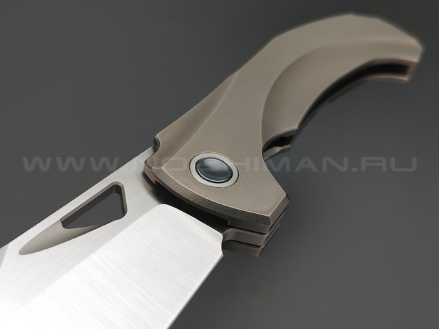 TuoTown нож Bicornis сталь M390 satin, рукоять Titanium TC4 Grey