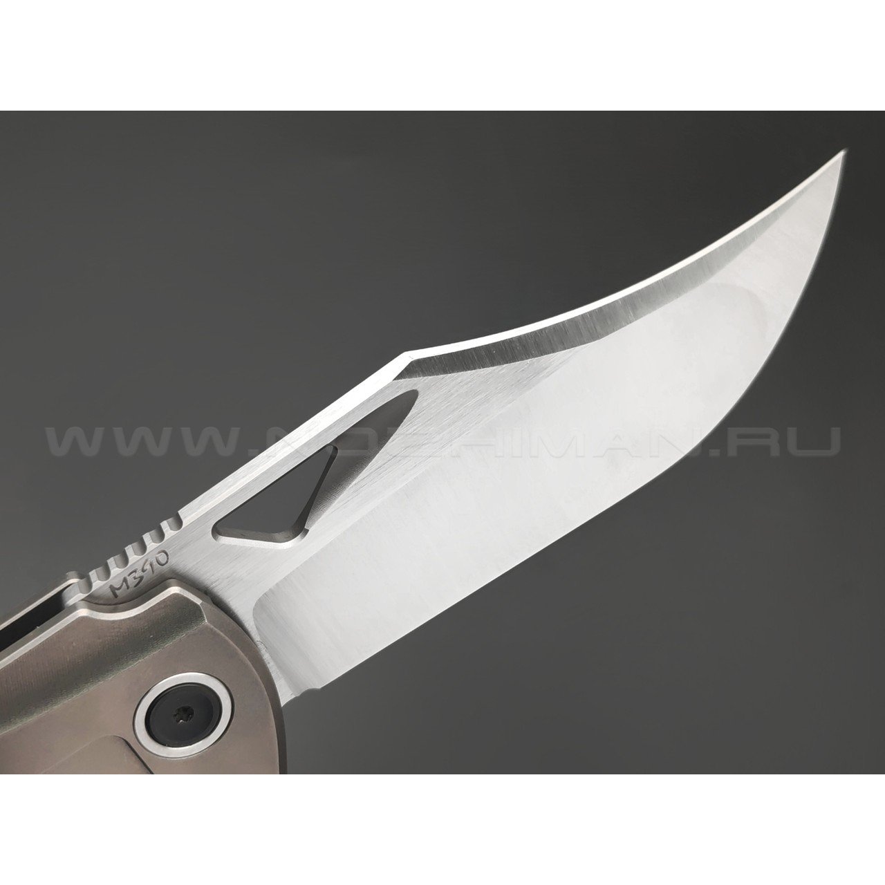 TuoTown складной нож Bicornis сталь M390 satin, рукоять Titanium TC4 Grey
