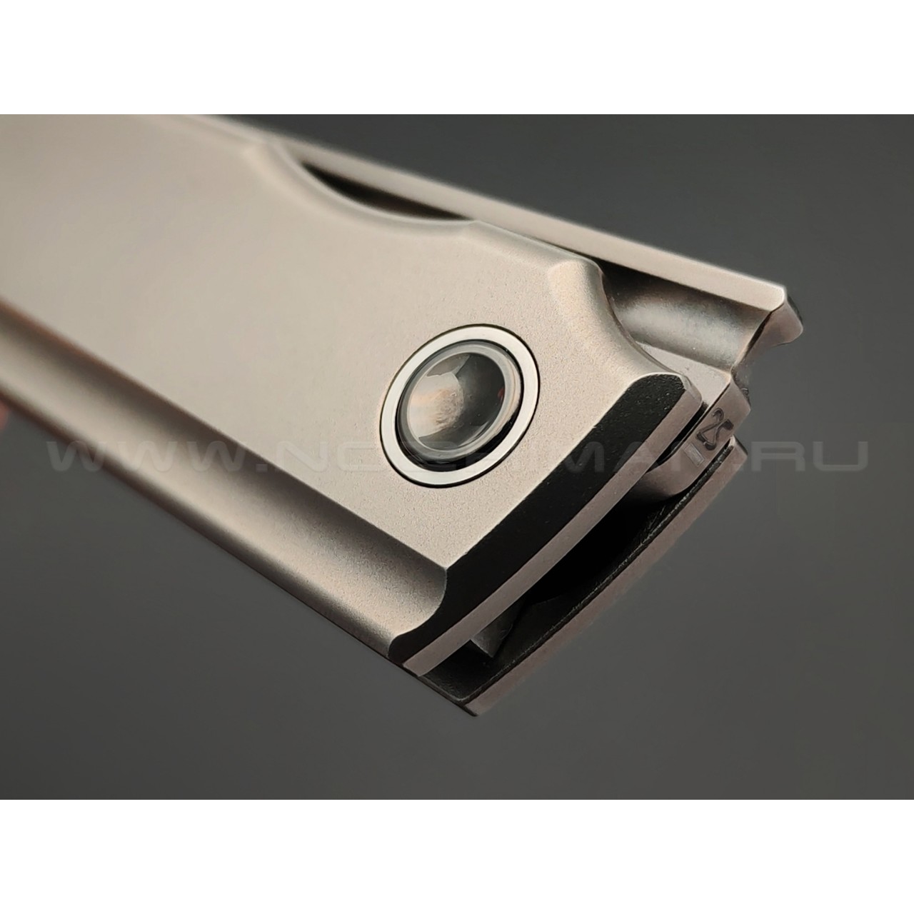 TuoTown складной нож Common TCM-SS1 сталь Laminated SLD DLC, рукоять Titanium TC4 Graphite