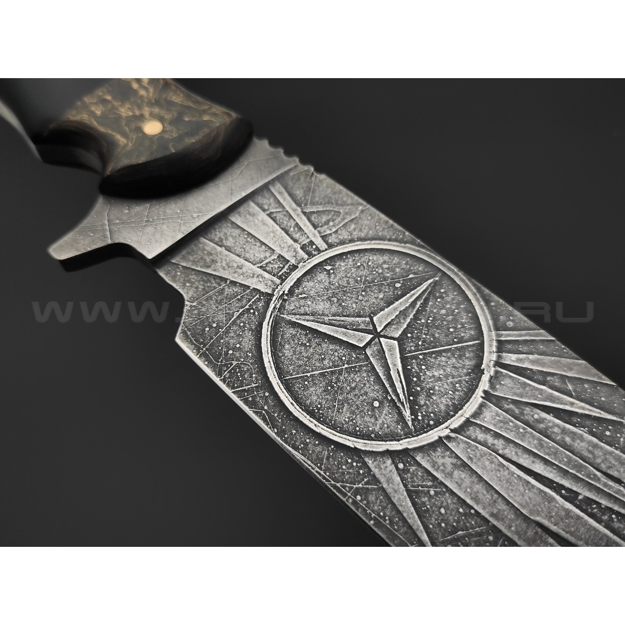 Волчий Век нож Команданте XL Custom сталь PGK WA, рукоять G10 black, carbon fiber