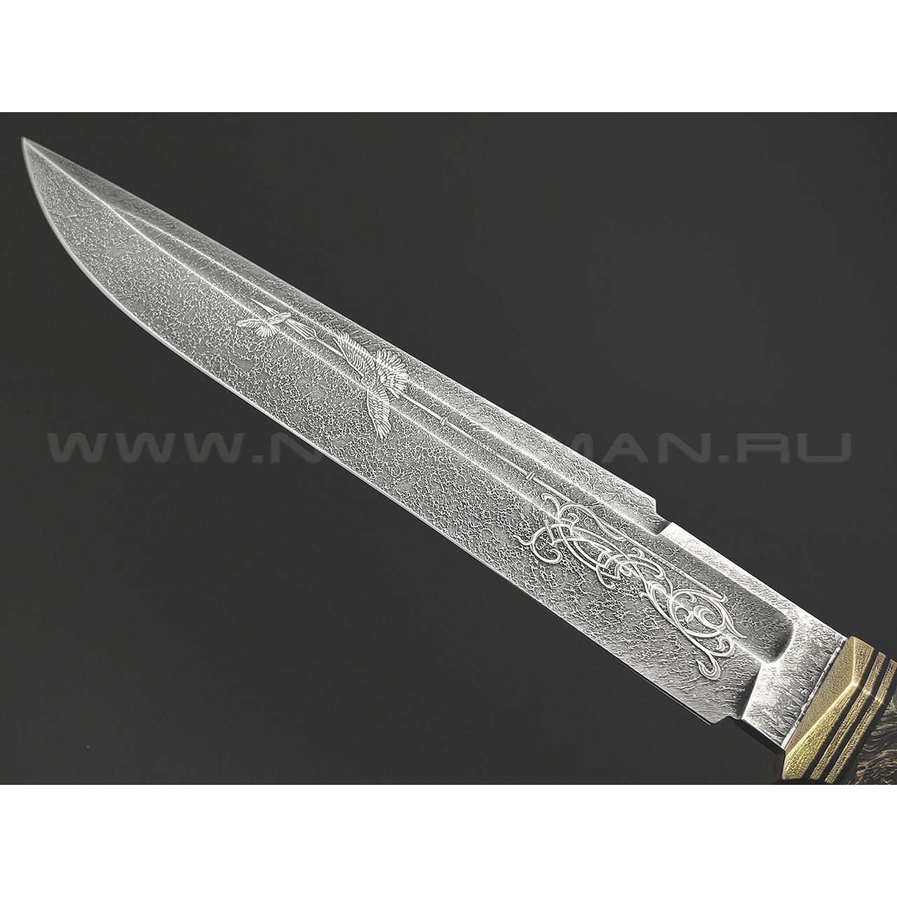 Волчий Век нож Гроза Custom сталь PGK WA, рукоять Carbon fiber dark matter gold, латунь, G10, мозаичные пины